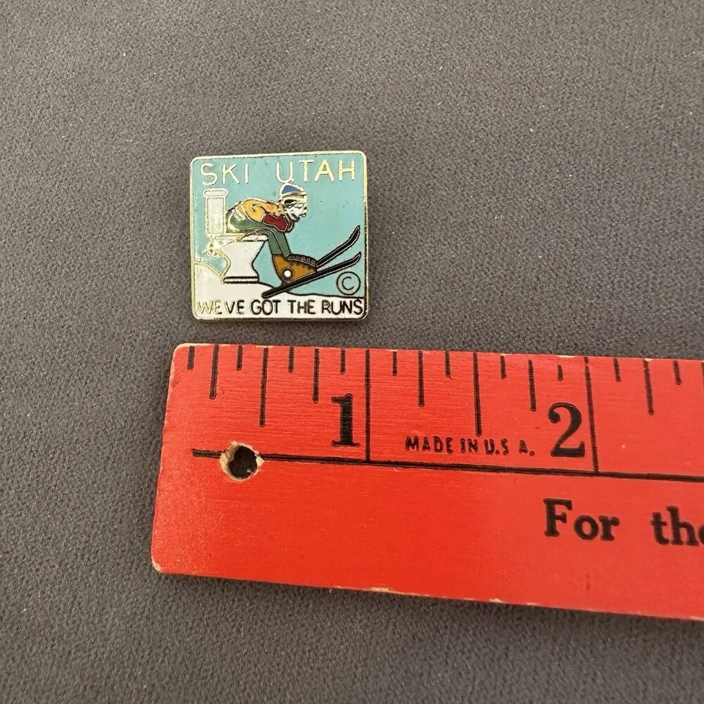 Vintage Ski Utah We've Got The Runs Ski‎ Lapel Pin Brooch Mountain